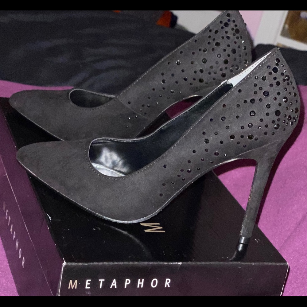 High heels - Picture 2 of 3